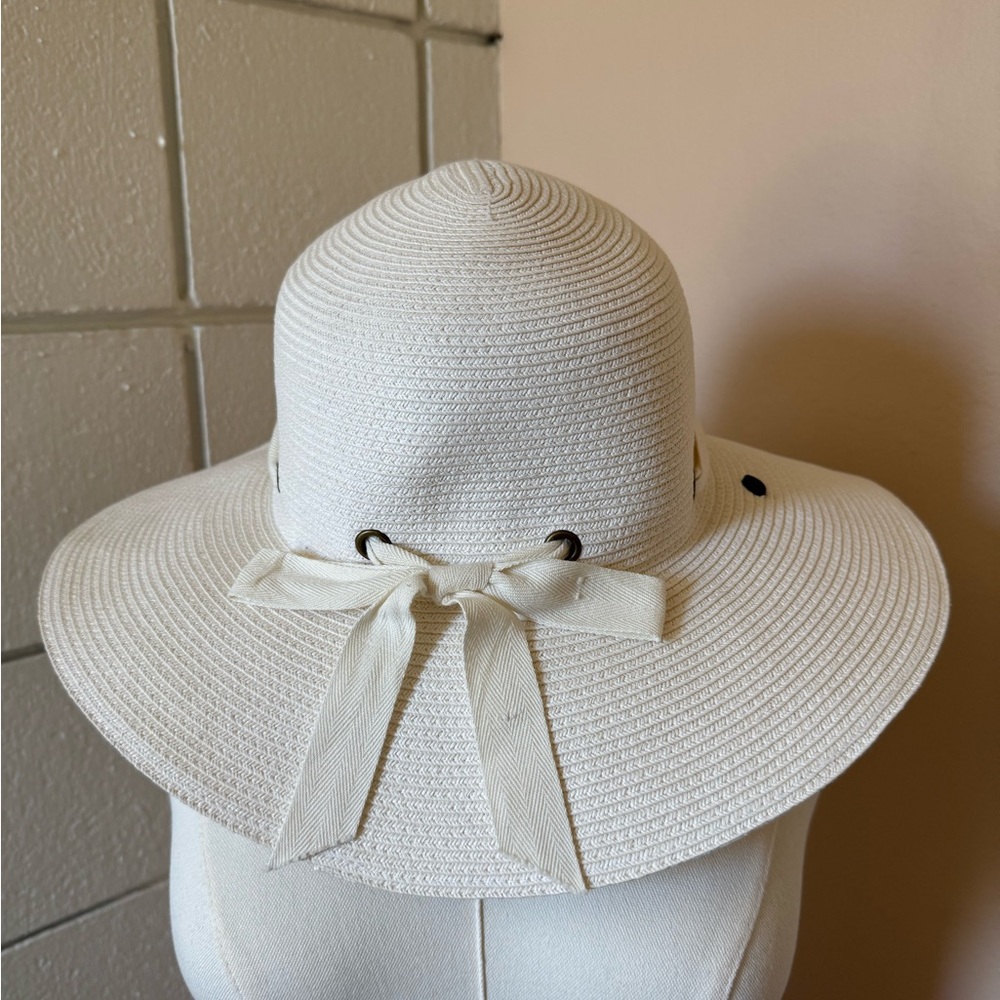 Elegant White Sun Hat